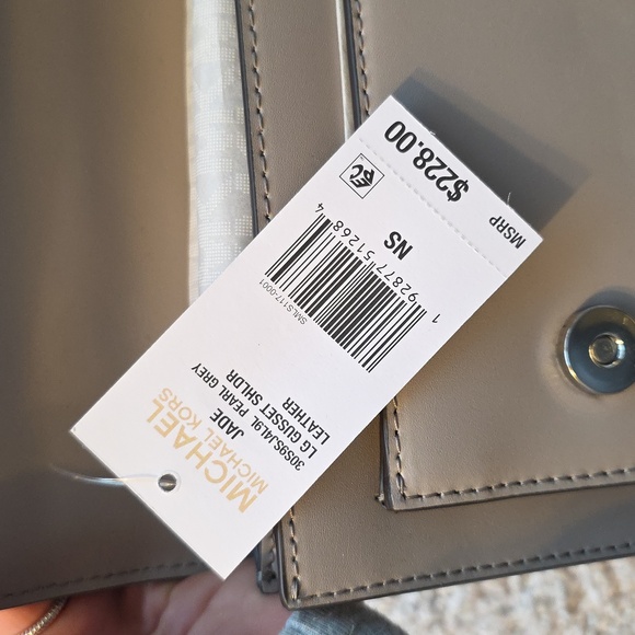 Michael Kors Light Beige Leather Chain Shoulder Bag - Picture 7 of 7